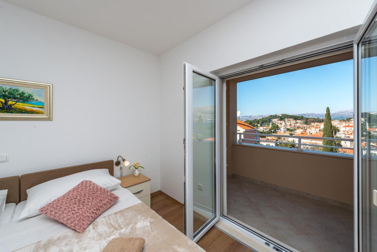 Apartments Rilovic, City And Sea View Apartments 챠브타트 외부 사진