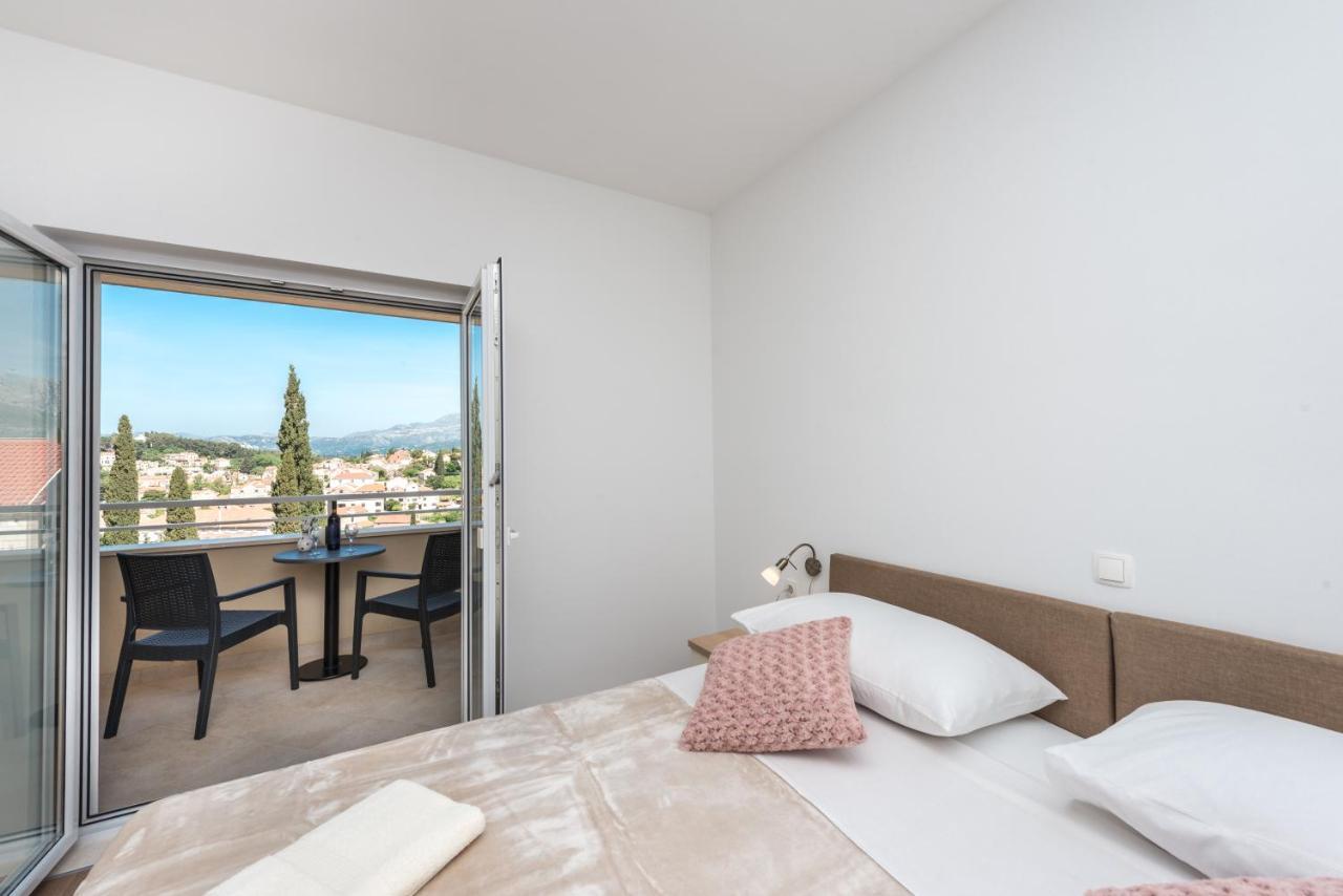 Apartments Rilovic, City And Sea View Apartments 챠브타트 외부 사진