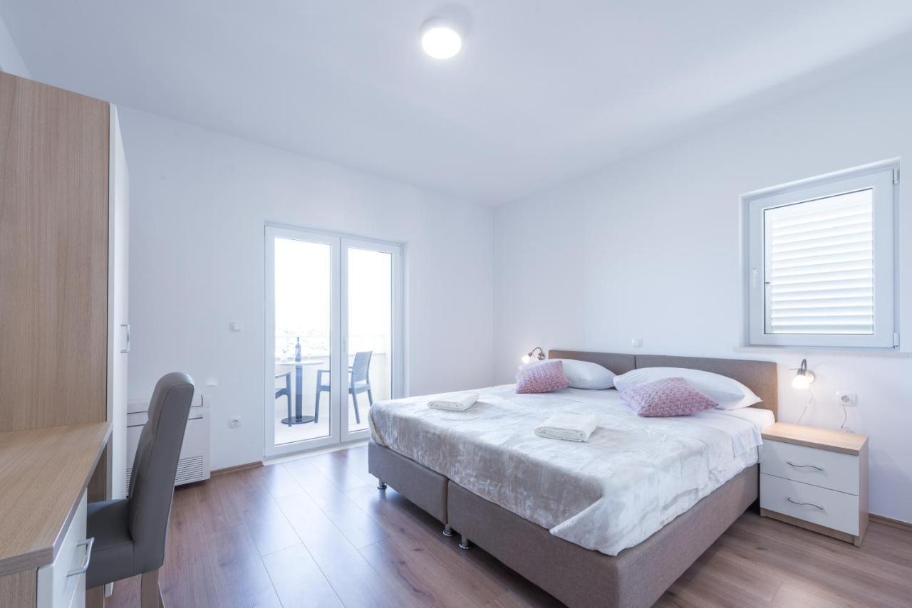 Apartments Rilovic, City And Sea View Apartments 챠브타트 외부 사진