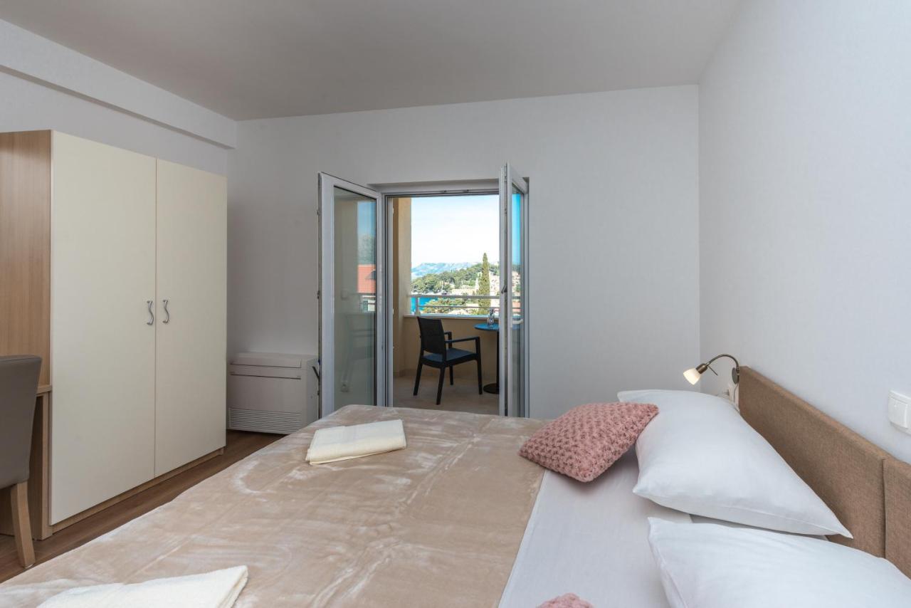 Apartments Rilovic, City And Sea View Apartments 챠브타트 외부 사진